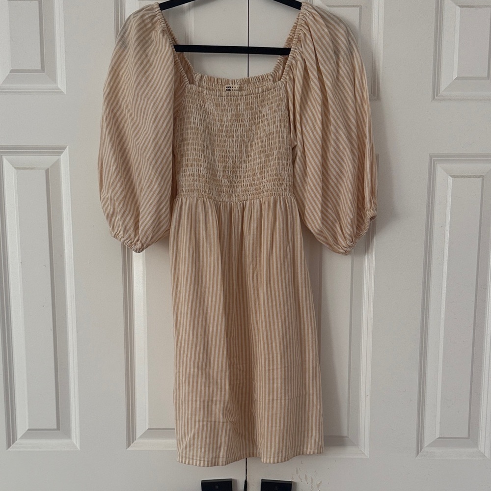 Billabong Striped Tan Bubble Sleeve Smocked Dress Medium Spring